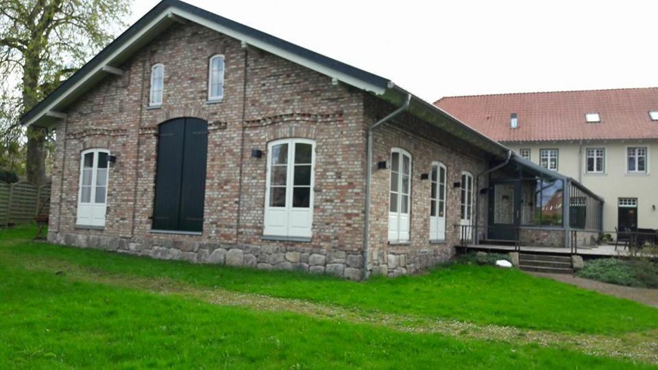 Landhaus Hoisdorf Hotel Exterior photo